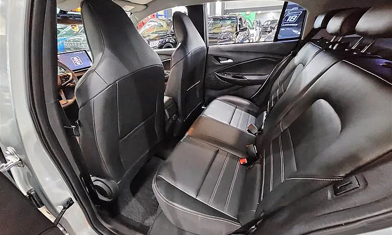 Chevrolet Onix Hatch...
