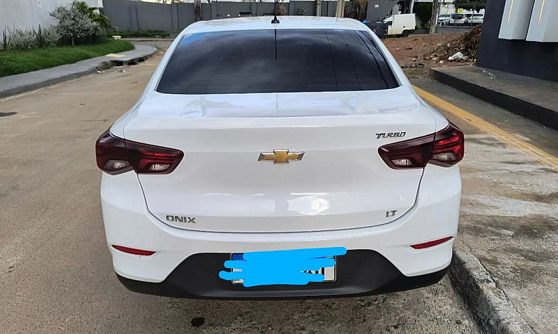 Chevrolet Onix Plus ...