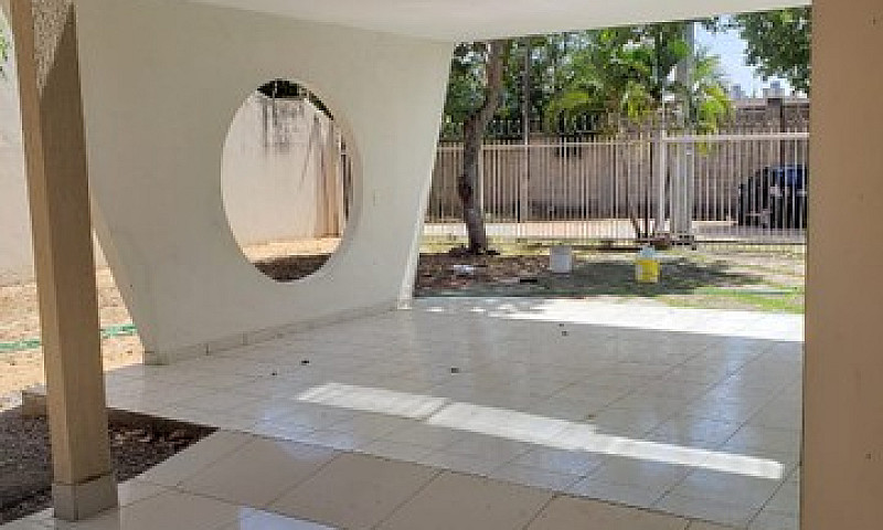 Casa Com 4/ Suítes E...