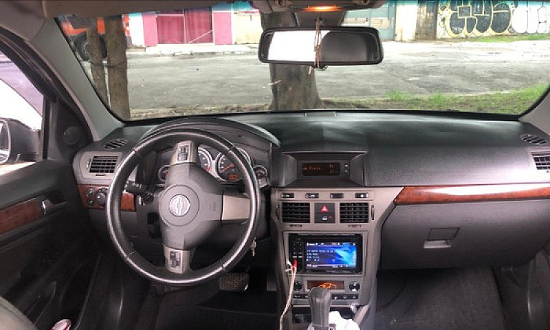 Chevrolet Vectra 200...