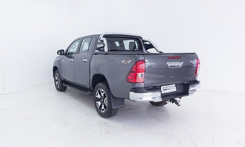 Toyota Hilux 2.8 Srx...