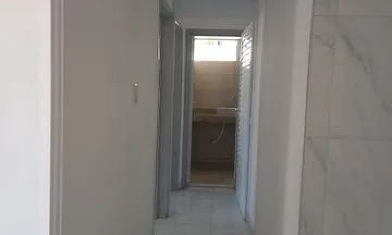 Um Apartamento Em Ma...