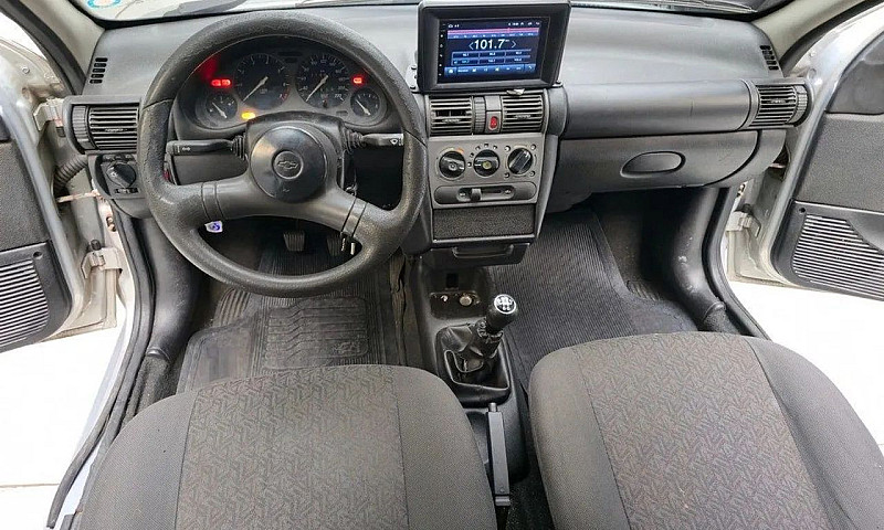 Chevrolet Corsa Clas...