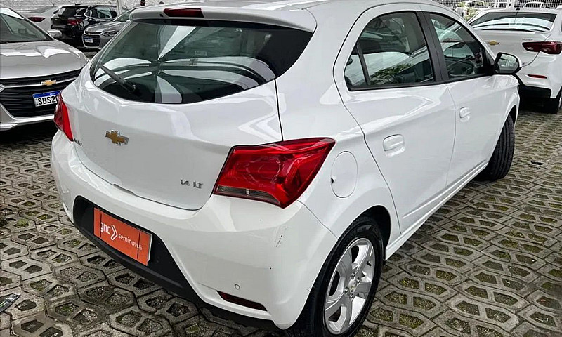 Chevrolet Onix 1.4 M...