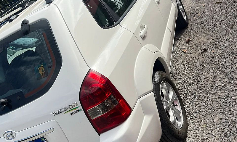 Hyundai Tucson 2.0 1...