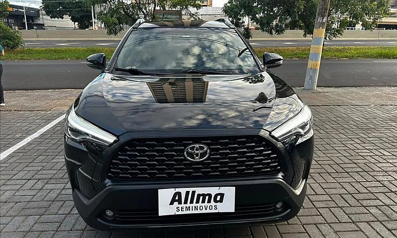 Toyota Corolla Cross...