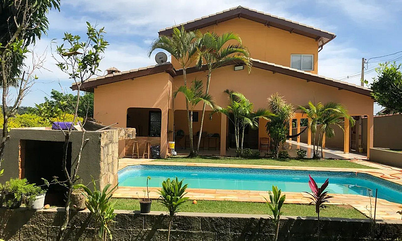 Casa De Condomínio P...