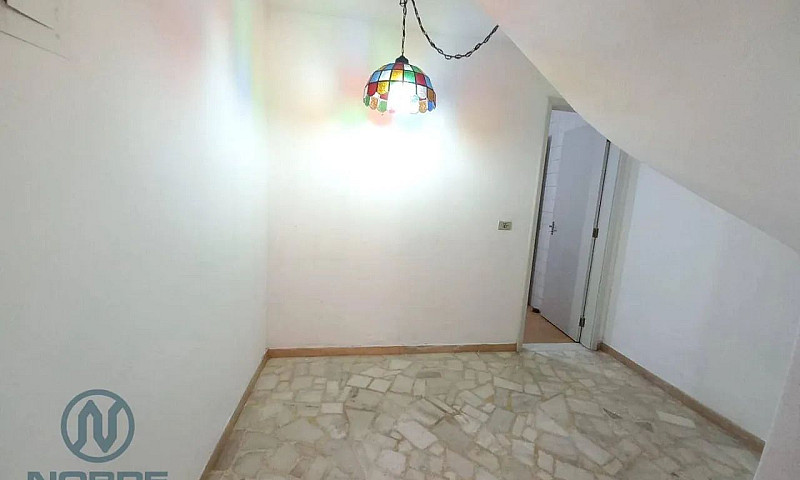 Casa Com 2 Dormitóri...