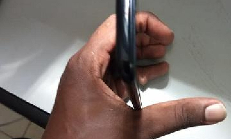 Moto G7 Plus (Black)...