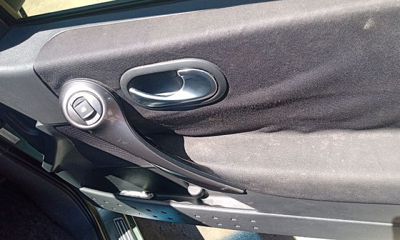 Vende Um Renault Meg...
