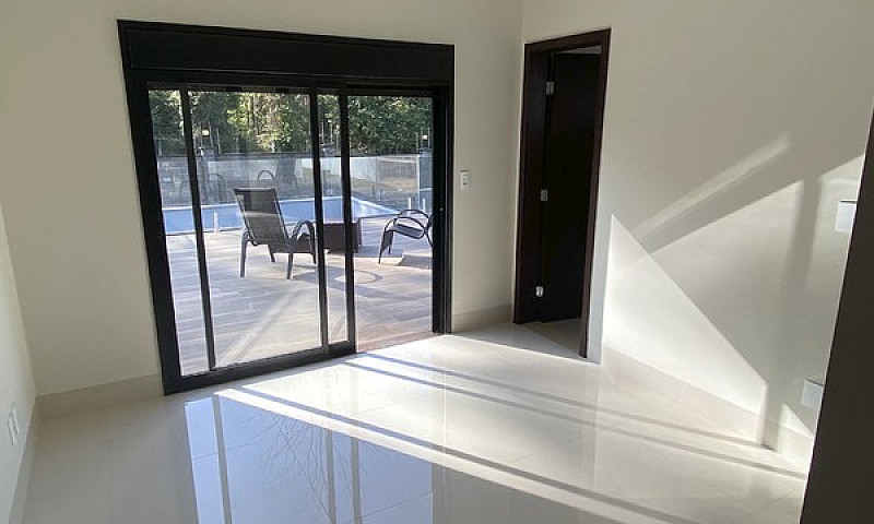 Casa Alto Padrao Con...
