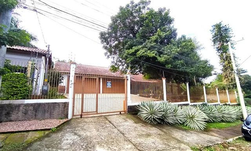 Casa Com 3 Dormitóri...