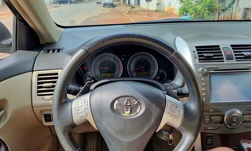 Toyota Corolla Altis...