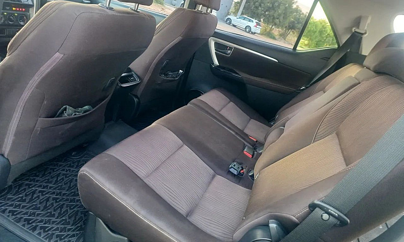 Toyota Hilux Sw4 Sr ...