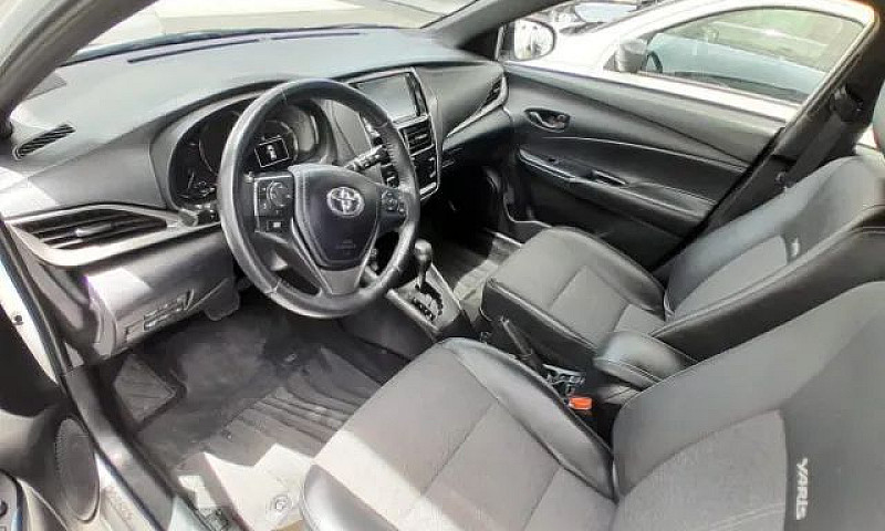 Toyota Yaris Xs 1.5 ...