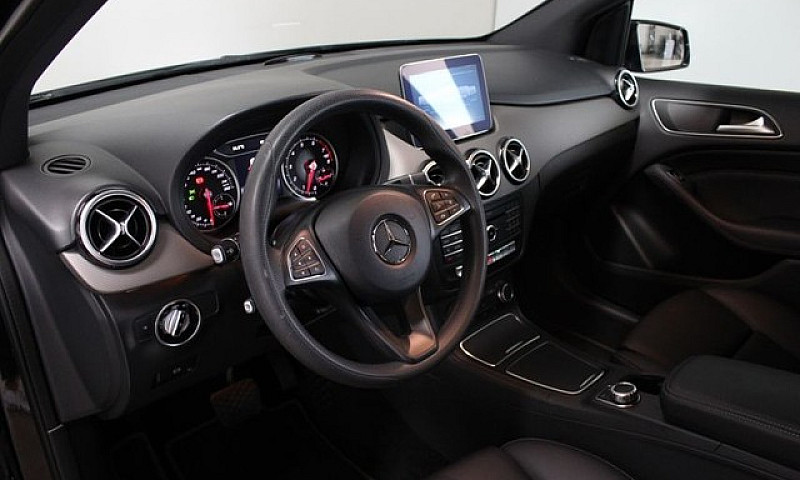 Mercedes B200 7G Tro...