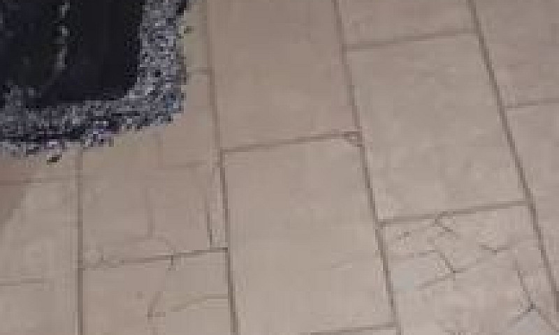 Aluga- Se Uma Casa ,...
