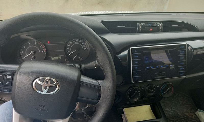 Toyota Hilux Cd 4X4 ...