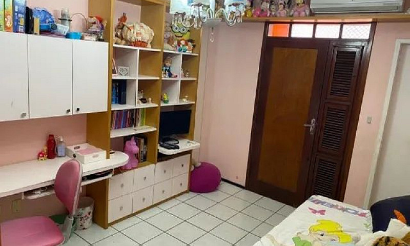 Vendo Casa Com 5 Suí...
