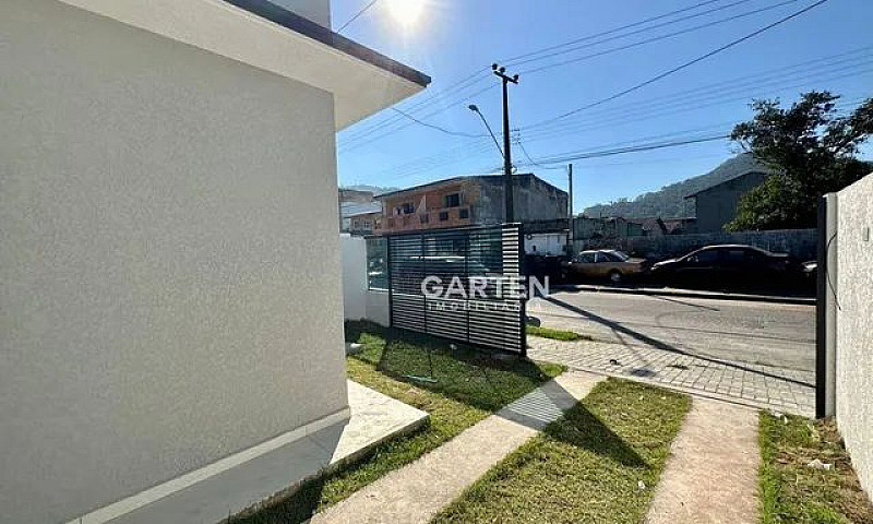 Casa Com 3 Dormitóri...