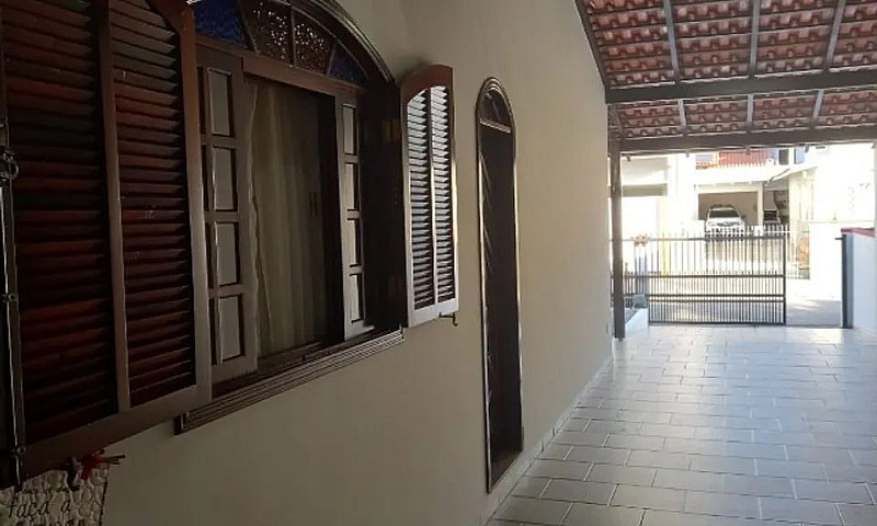 Vende-Se Casa Mobili...