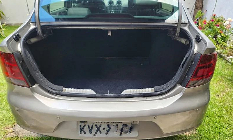 Volkswagen Voyage Co...