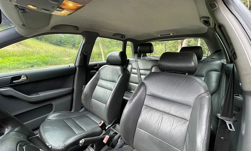 Audi A3 1.8 5P Mec. ...