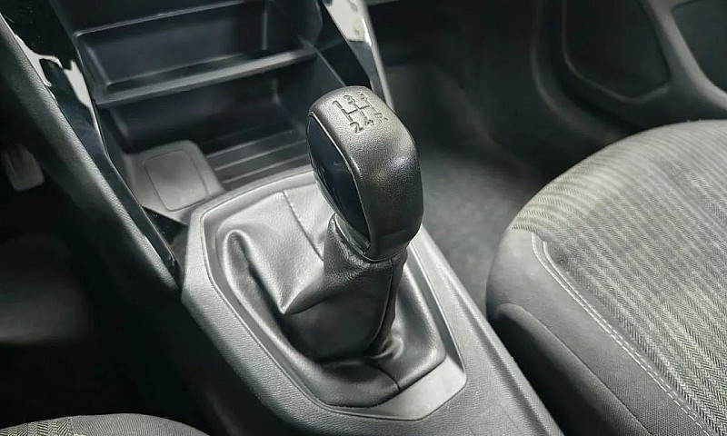 Peugeot 208 Like 1.6...