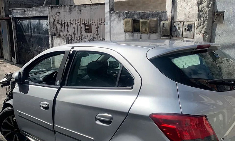 Chevrolet Onix Hatch...