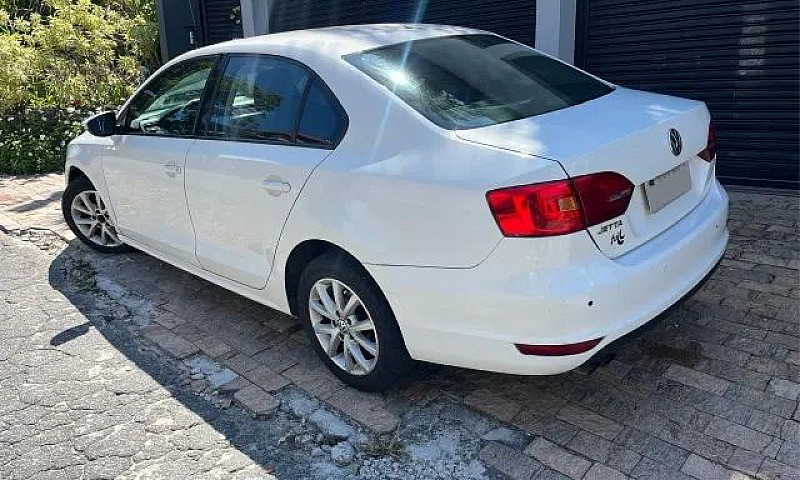 Volkswagen Jetta Com...