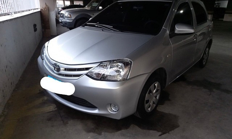 Toyota Etios 1.3 16V...