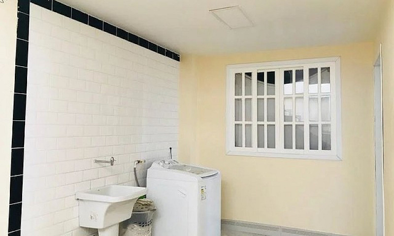 Casa Recentemente Re...