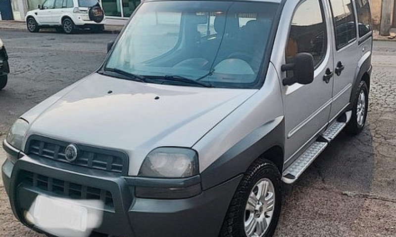 Vendo Fiat Doblô 1.8...