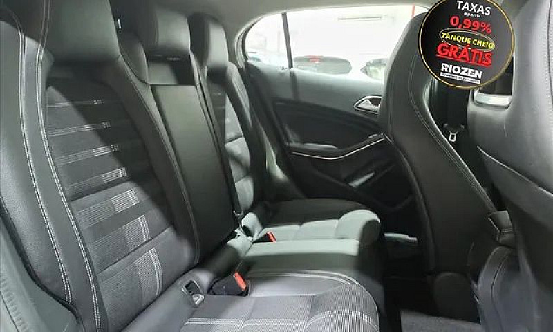 Mercedes-Benz Gla 20...