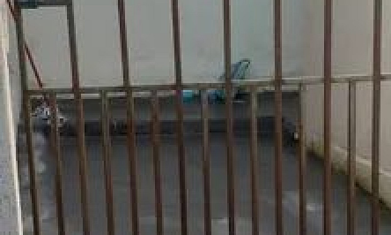 Barracão Nos Fundos ...