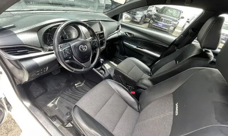 Toyota Yaris Xs 1.5 ...
