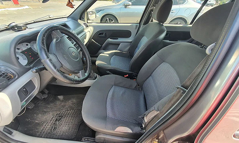 Renault Clio Hi-Flex...