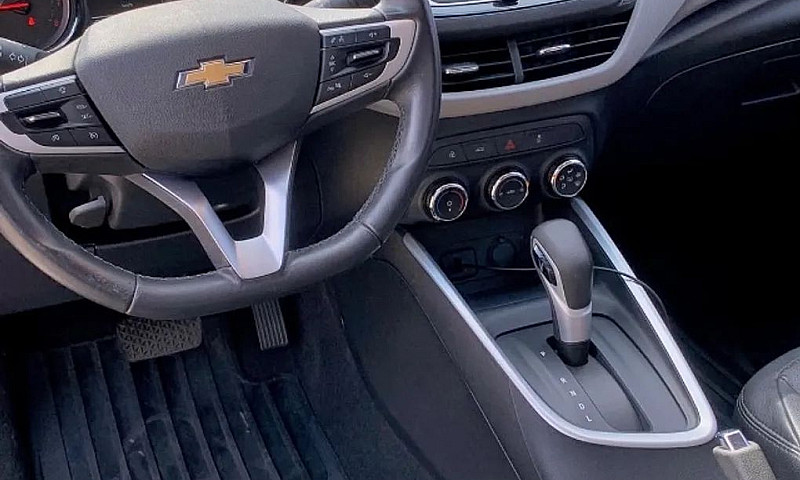 Chevrolet Onix Plus ...