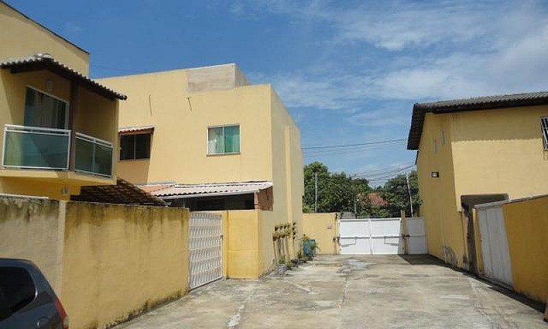 Casa Duplex Em Monjo...