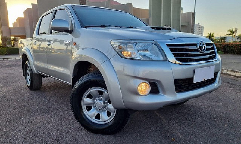 Hilux Sr 3.0 D4-D 4X...