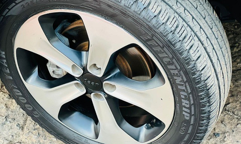 Jeep Compass Longitu...