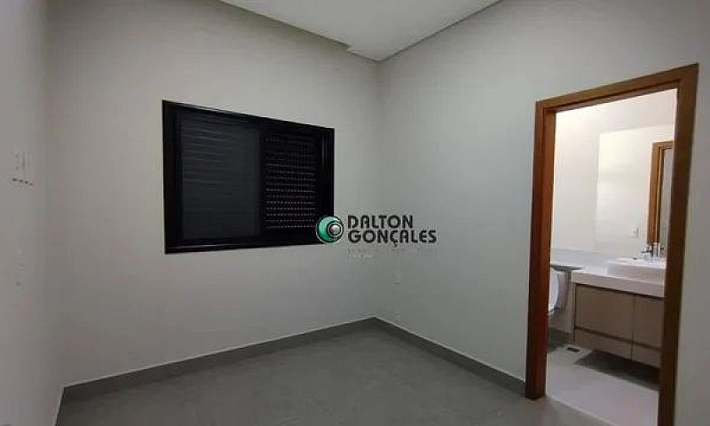 Casa De Condomínio P...
