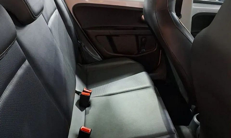 Volkswagen Up! Cross...