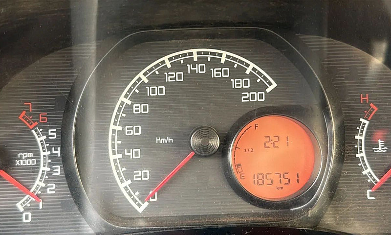 Fiat Strada Working ...