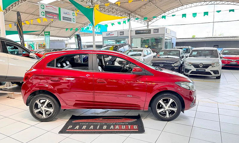 Chevrolet Onix Hatch...