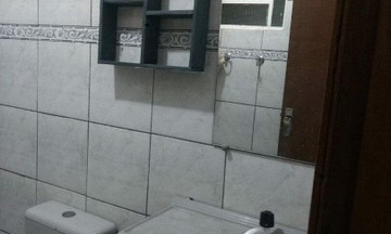 Casa De Fundos 2Qts...