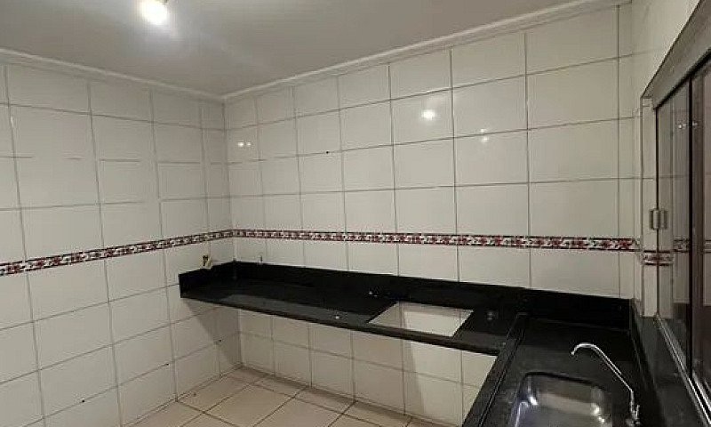Casa Com Sala Comerc...
