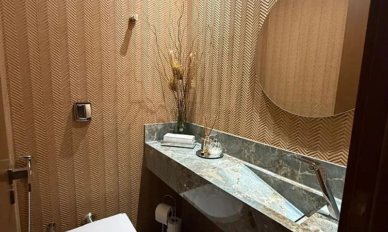 Linda Casa Condomíni...