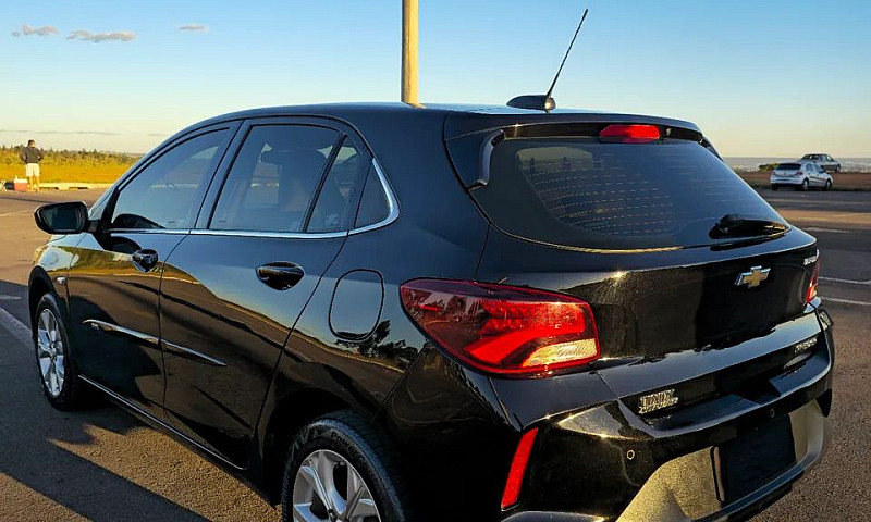 Chevrolet Onix Hatch...