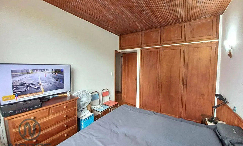 Casa Com 4 Dormitóri...